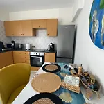 Arting Sea-a Dog Friendly House *