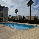 Arting Sea-a Dog Friendly House * Klorakas