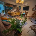 Arting Sea-a Dog Friendly House *