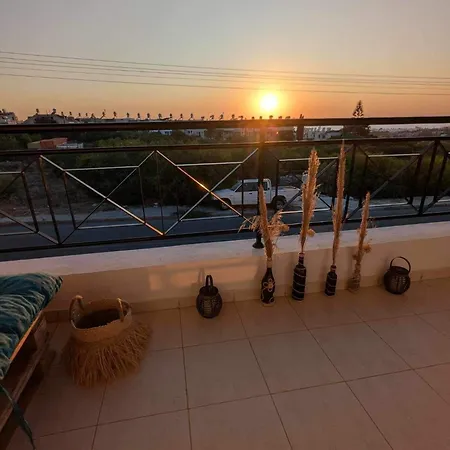 Arting Sea-a Dog Friendly House Klorakas