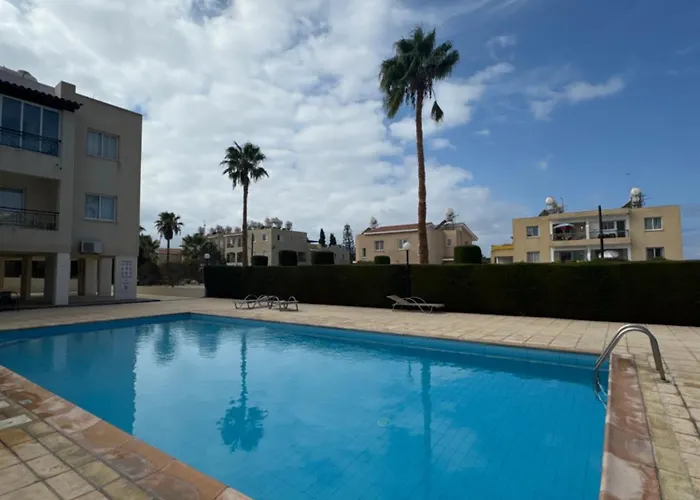 Arting Sea-a Dog Friendly House Klorakas