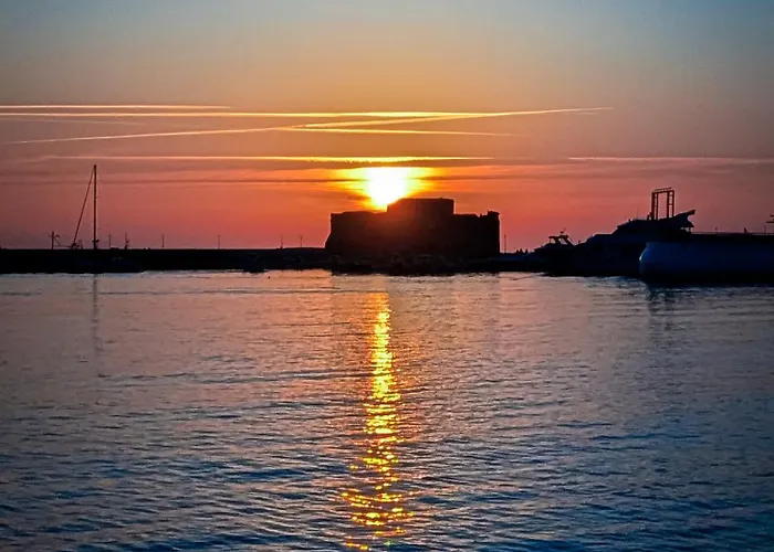 Arting Sea-a Dog Friendly House * Klorakas